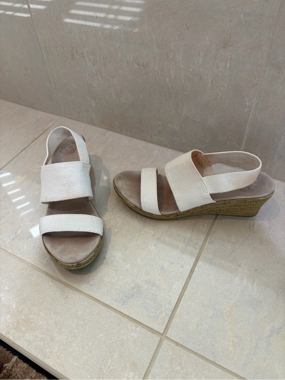 CHARLESTON SHOE CO. Cream Elastic Strap Wedge Sandals